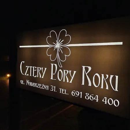 Cztery Pory Roku - Kominek, Sauna, Jacuzzi Chalet Zarzecze (Silesia)