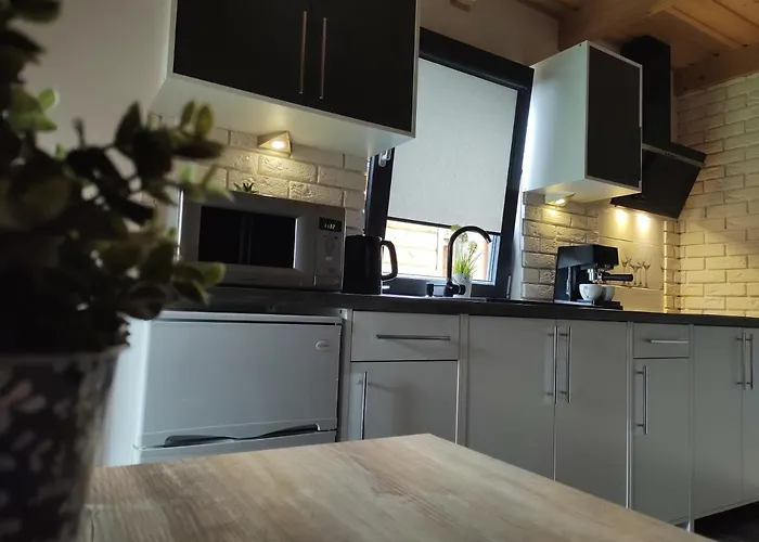 Cztery Pory Roku - Kominek, Sauna, Jacuzzi בקתה