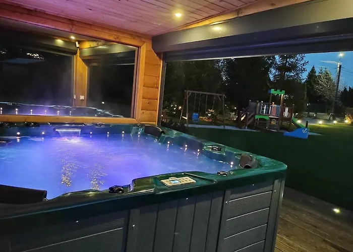 Cztery Pory Roku - Kominek, Sauna, Jacuzzi