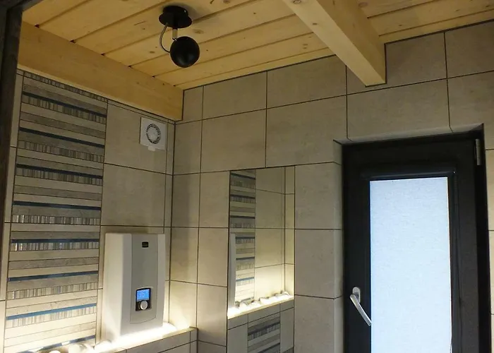 בקתה Cztery Pory Roku - Kominek, Sauna, Jacuzzi