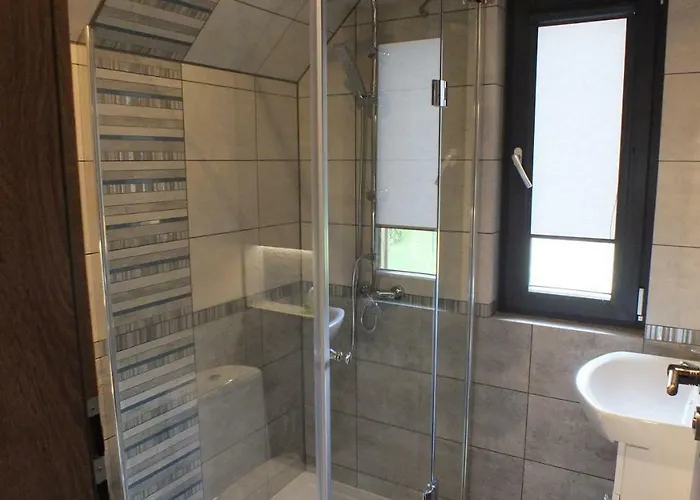 בקתה Cztery Pory Roku - Kominek, Sauna, Jacuzzi