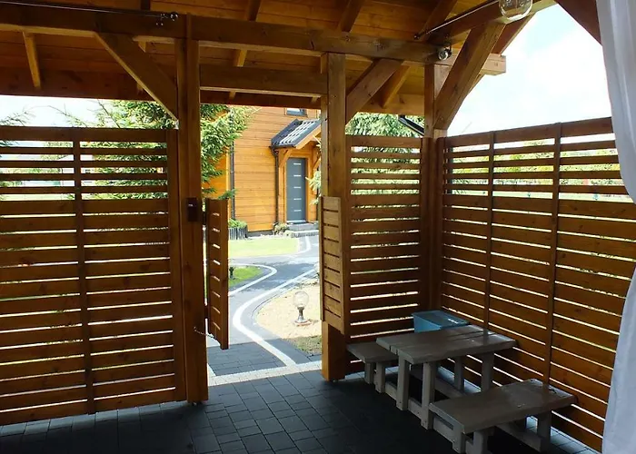 בקתה Cztery Pory Roku - Kominek, Sauna, Jacuzzi *