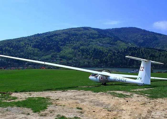 בקתה Cztery Pory Roku - Kominek, Sauna, Jacuzzi זאז'צ'ה